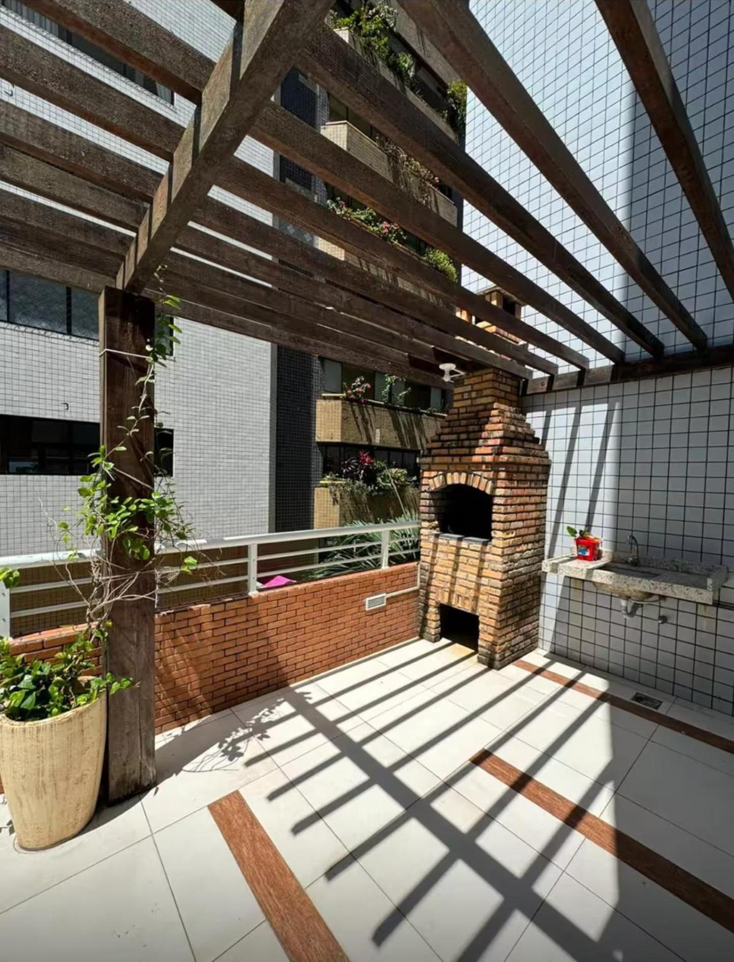 A Dois Passos Da Beira Mar * Fortaleza (Ceara)