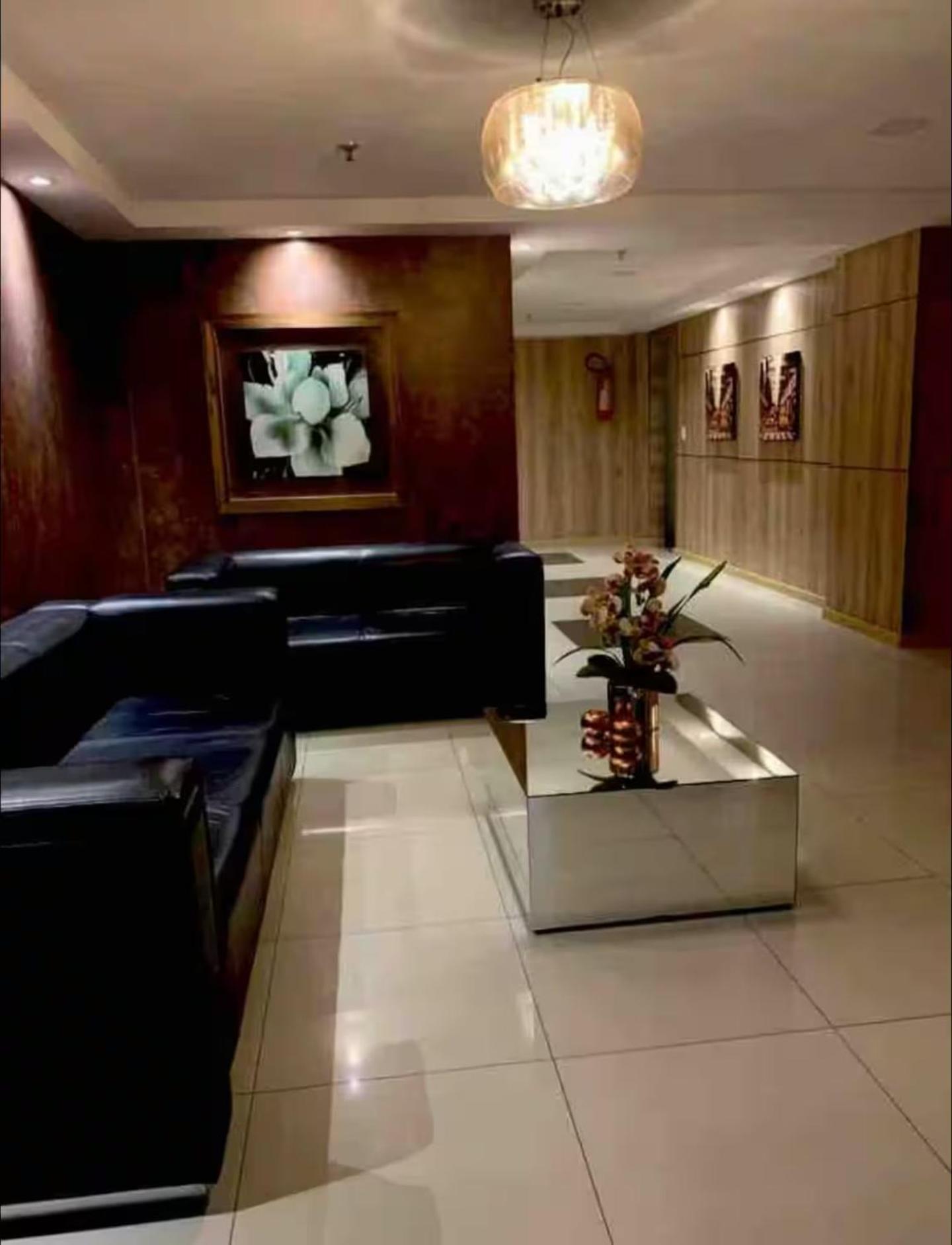 A Dois Passos Da Beira Mar